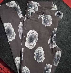 True Religion Gray Floral Skinny Jeans